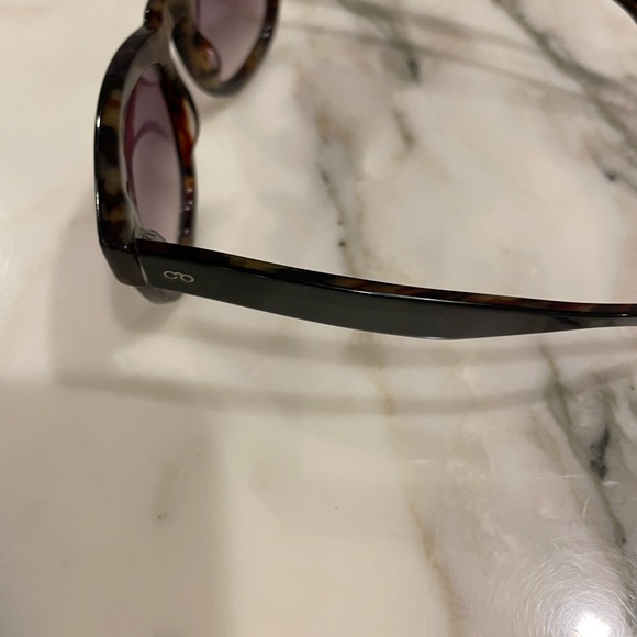 Colors in Optics Sunglasses - Picture 3 of 4